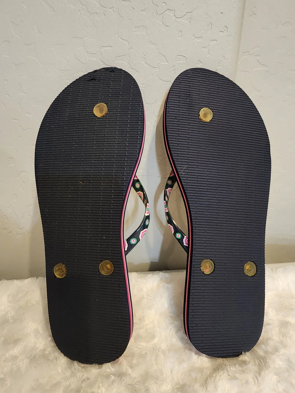 Vera Bradley Floral Flip Flops - Picture 7 of 7